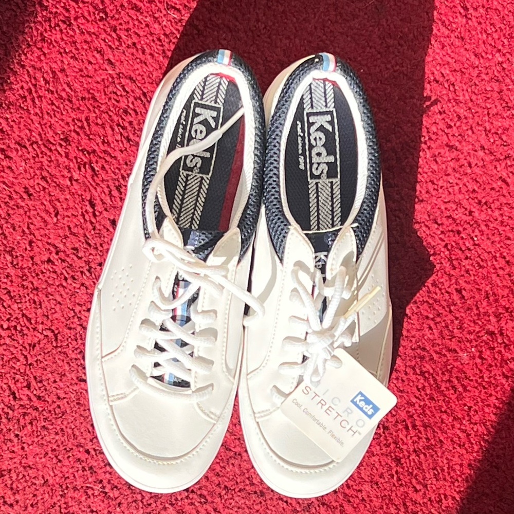 Keds Women’s Size 7 White | MicroStretch Cushioned Comfort Walking Shoes
